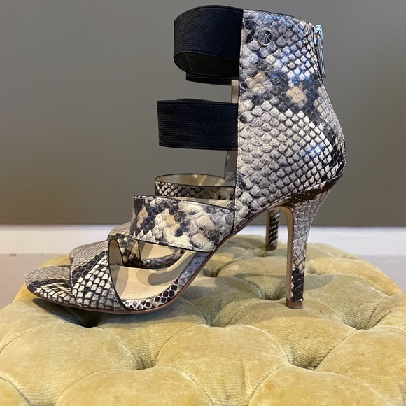 Michael Michael Kors snake print sandals (size 7.5) - Picture 2 of 7